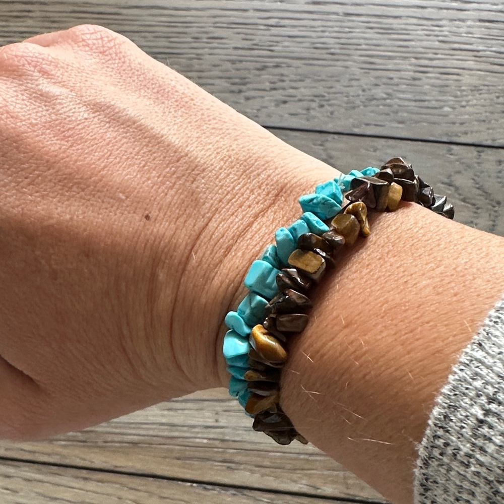 Colorful Stone Chip Bracelets Set - Picture 3 of 9
